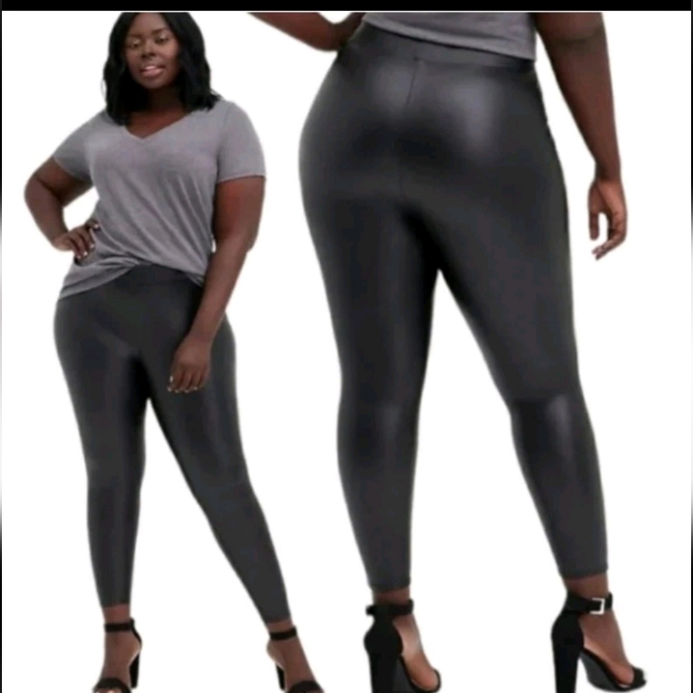 3/$30 Torrid Size 2 Black 18/20 Full Length Pleather PU Leggings Pants Tights
